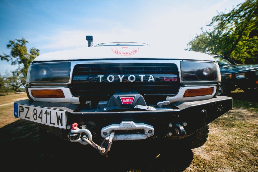 Pojazd off road przygotowany do rywalizacji w grze terenowej